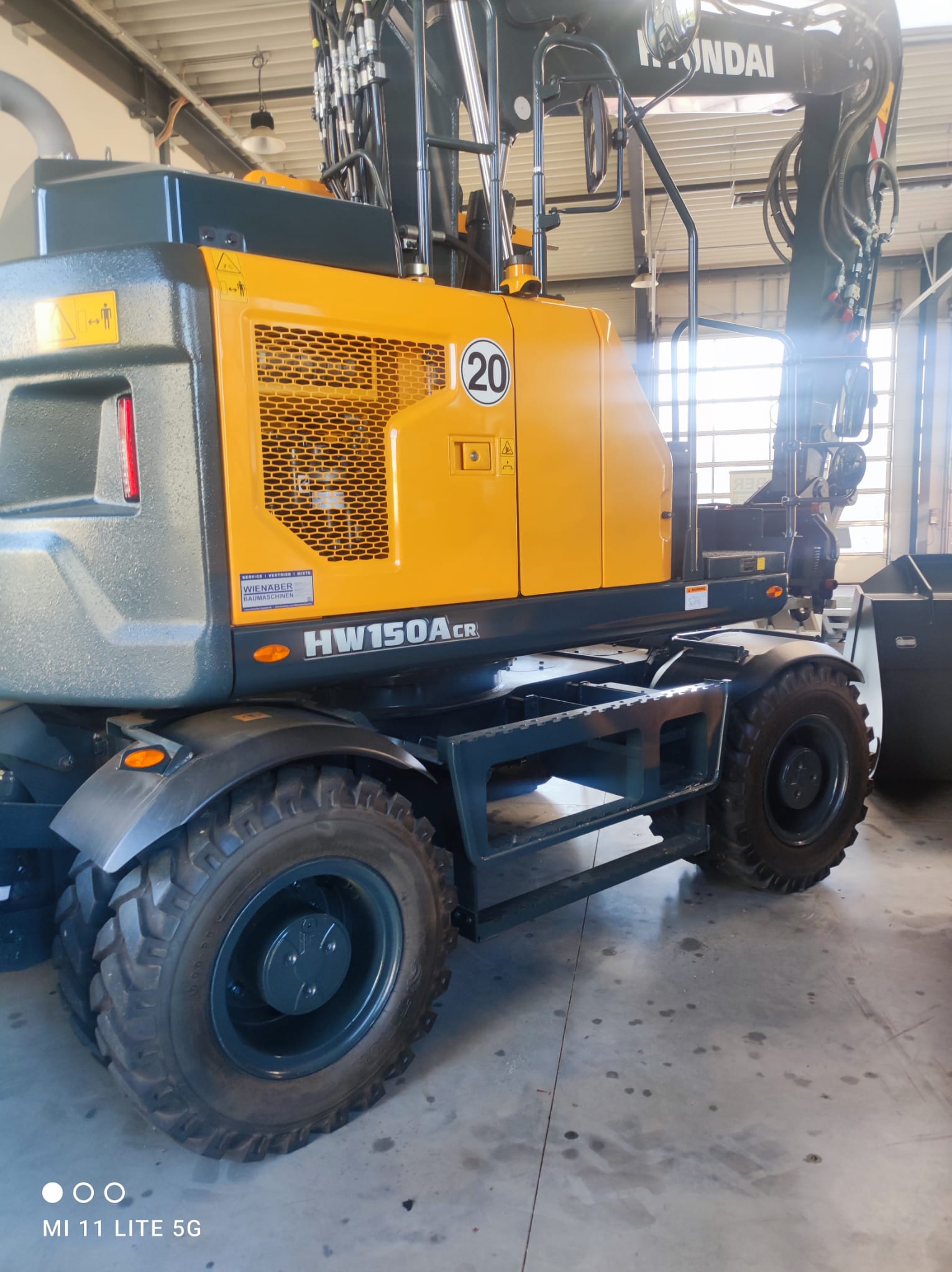 Mobilbagger HW150ACR Ansicht 2